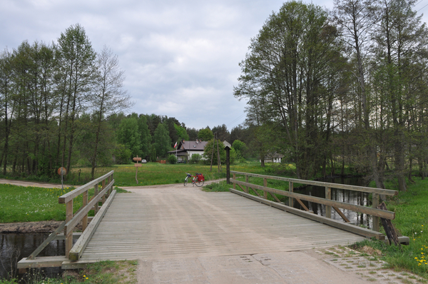 Most na rzece Chocina